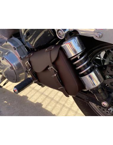 Comprar Alforja Basculante Marrón Izquierda Sportster Con Cierre Rapido a precio de oferta