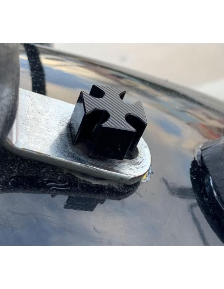 PACK SCREW BLACK CROSS AND FEMALE FOR HARLEY DAVIDSO SEAT