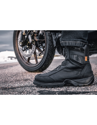 BOTAS ICON STORMHAWK PRETAS