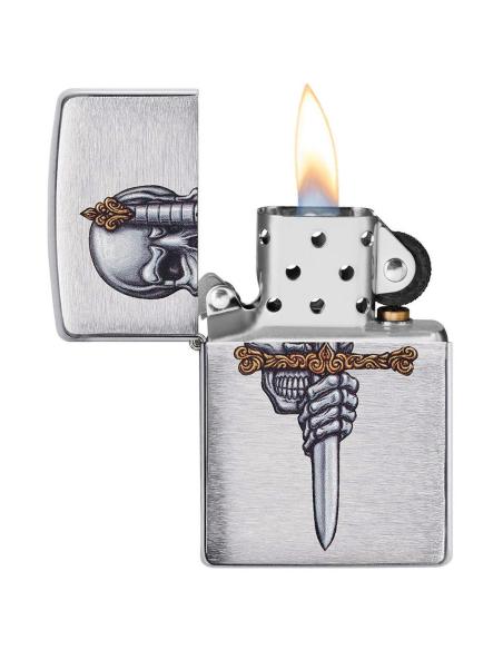 ISQUEIRO ZIPPO COM CRÂNIO E ESPADA EM ACABAMENTO CROMADO ESCOVADO