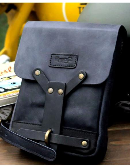 TRIP MACHINE BLACK LEATHER THIGH BAG