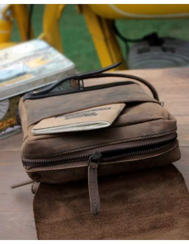 BOLSA DE COURO PARA PERNA EM MARROM TABACO DE TRIP MACHINE