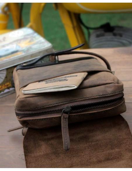 BOLSA DE COURO PARA PERNA EM MARROM TABACO DE TRIP MACHINE