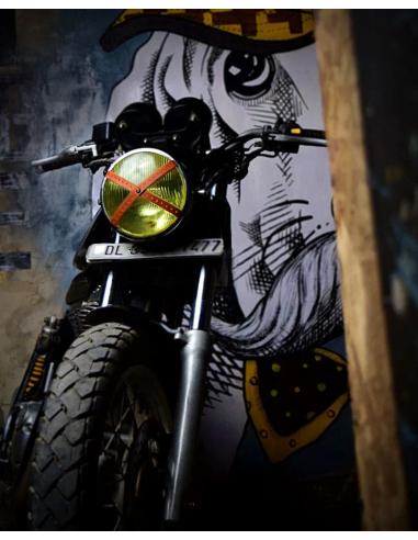 Comprar Cinta X En Cuero Marrón Castaño Perforado Para Faros Café Racer De Trip Machine a precio de oferta