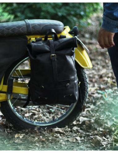 Comprar Alforja Mochila En Cuero Negro De Trip Machine a precio de oferta