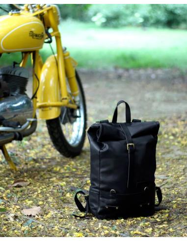 Comprar Alforja Mochila En Cuero Negro De Trip Machine a precio de oferta