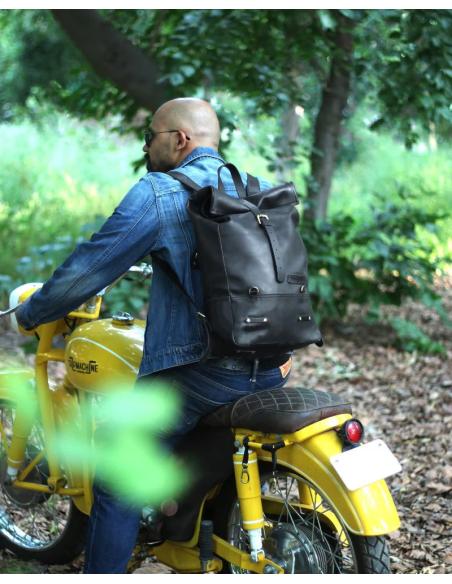 Comprar Alforja Mochila En Cuero Negro De Trip Machine a precio de oferta
