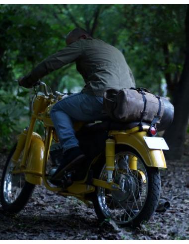 Comprar Petate Militar Para Moto En Piel Marrón Tabaco De Trip Machine a precio de oferta