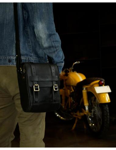 BLACK LEATHER TANK AND TAIL BAG WITH MAGNETS TRIP MACHINE
