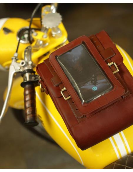 Acquista la Custodia Magnetica in Pelle Rosso Ciliegia per Cellulare di Trip Machine a prezzo scontato