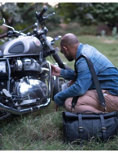 Comprar Alforja De Piel Negra 17 L Outlaw De Trip Machine a precio de oferta