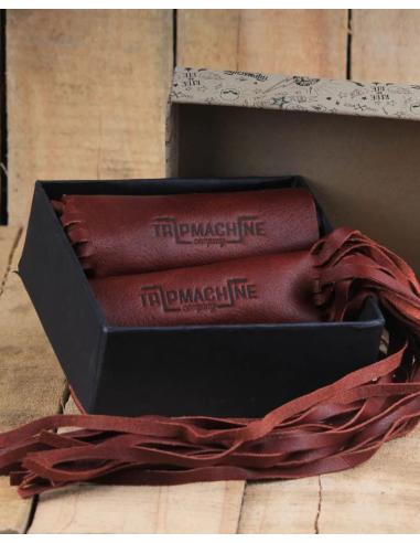 CAPAS DE PUNHO EM COURO VERMELHO CEREJA COM FRANJAS TRIP MACHINE
