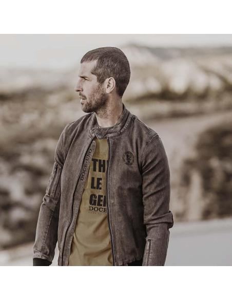 Acquista la T-shirt The Legend 12+1 Senape a prezzo scontato.