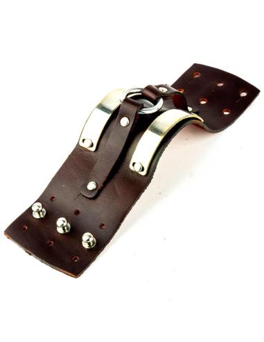 BRACELET EN CUIR BRUN AVEC DÉTAILS CHROMÉS
