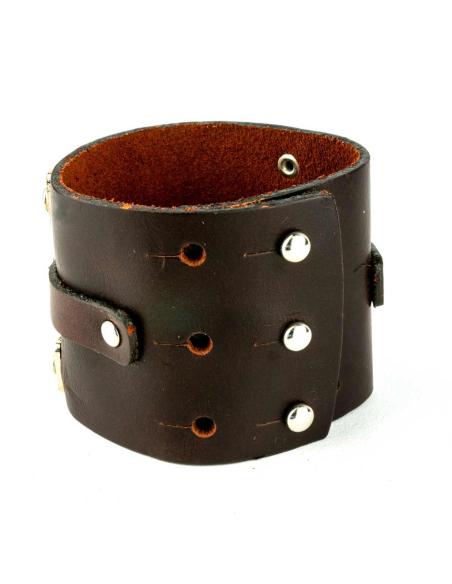 BRACELET EN CUIR BRUN AVEC DÉTAILS CHROMÉS