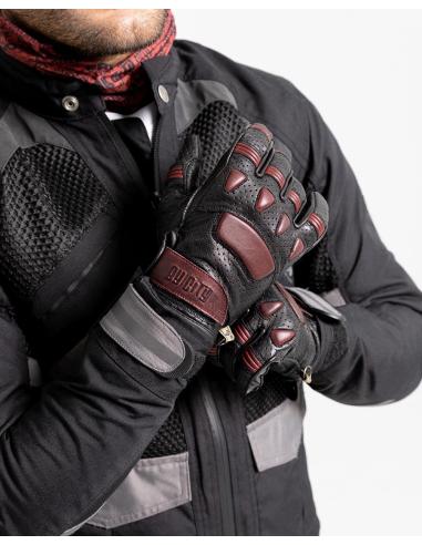 PILOT II BLACK AND RED GLOVES BY CITY