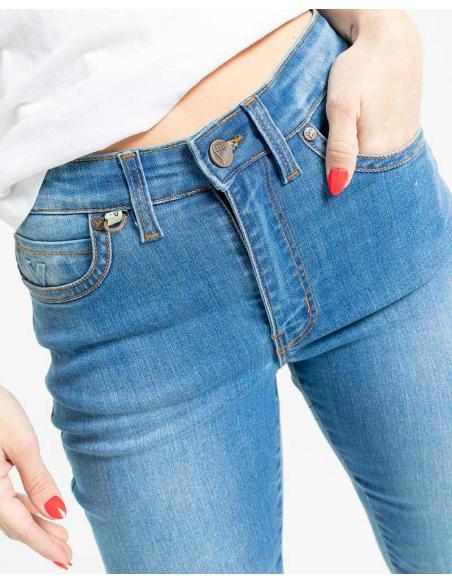 Acquista Pantaloni Bull Lady Azzurro Chiaro Con Protezioni Di By City a prezzo scontato