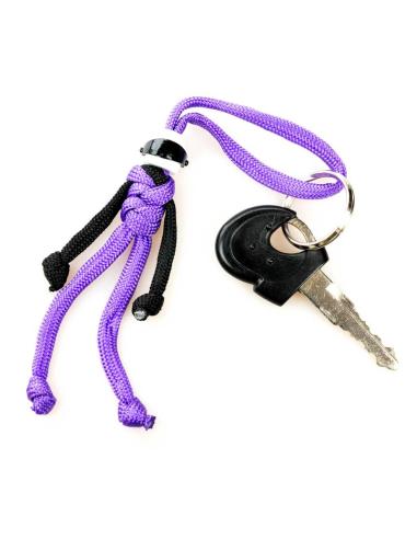 CHAVEIRO DE CORDA DE PÁRA-QUEDAS ROXO COM CAPACETE BRANCO