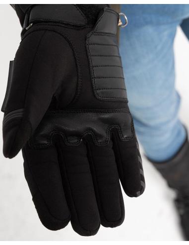 Acquista Guanti Touring Man Neri: Controllo E Stile In Ogni Viaggio a prezzo scontato
