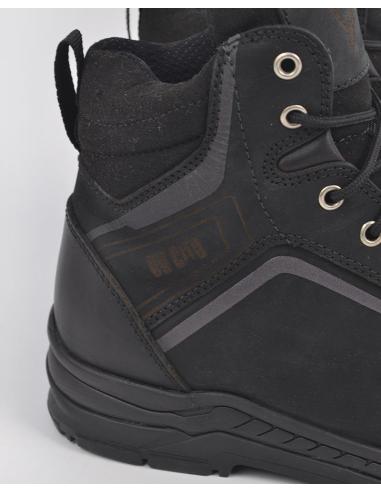Acquista Stivali By City Sport Neri a prezzo scontato