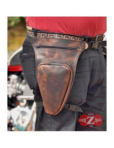 SAC DE JAMBE TRIANGULAIRE EN CUIR BRUN OLD RAT