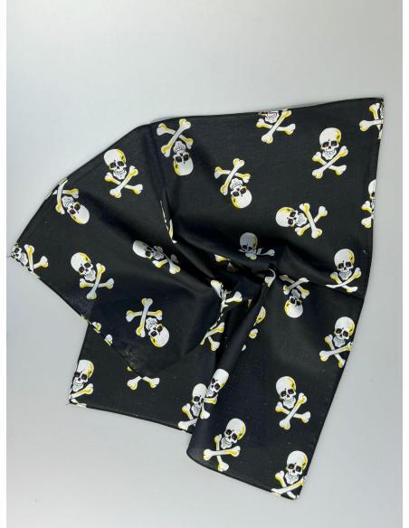 LENÇO BANDANA PIRATAS COM DETALHES AMARELOS