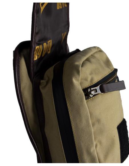 HORIZON MOTORCYCLE LEG BAG: RETRO STYLE AND FUNCTIONALITY
