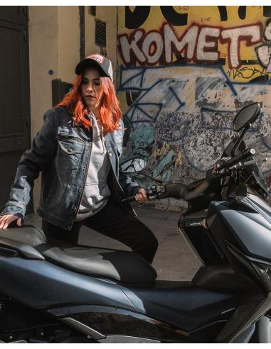 KANSAS LADY JACKET: DENIM STYLE AND PROTECTION FOR BIKERS