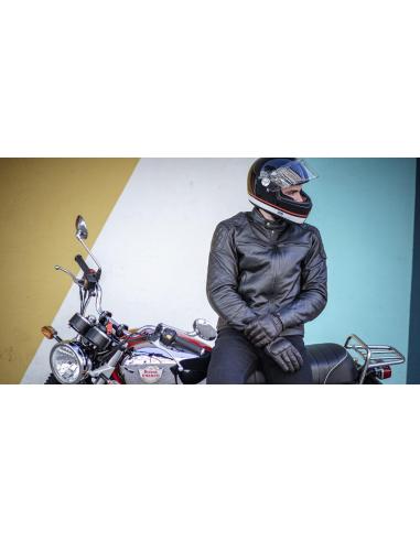 VESTE EN CUIR NOIRE RACE 2 DE MOORE – STYLE, PROTECTION ET FONCTIONNALITÉ