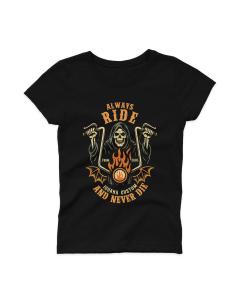 Comprar Camiseta Ride Or Trick Femenina a precio de oferta