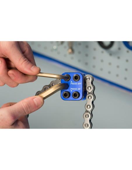 Attrezzo per rivetti catena maglia maestra Motion Pro