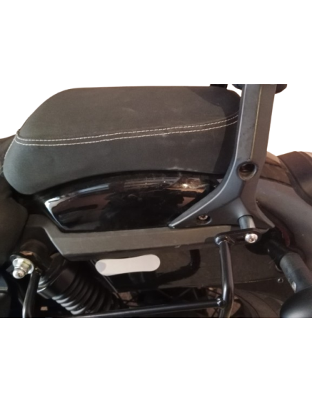 SUPORTE DE ALFORJAS KLICK FIX PRETO PARA UM RENEGADE 125/300