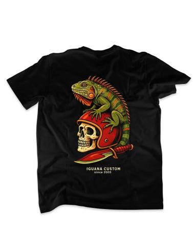 Camiseta Iguana Custom Helmet & Knife Homem | Algodão Orgânico